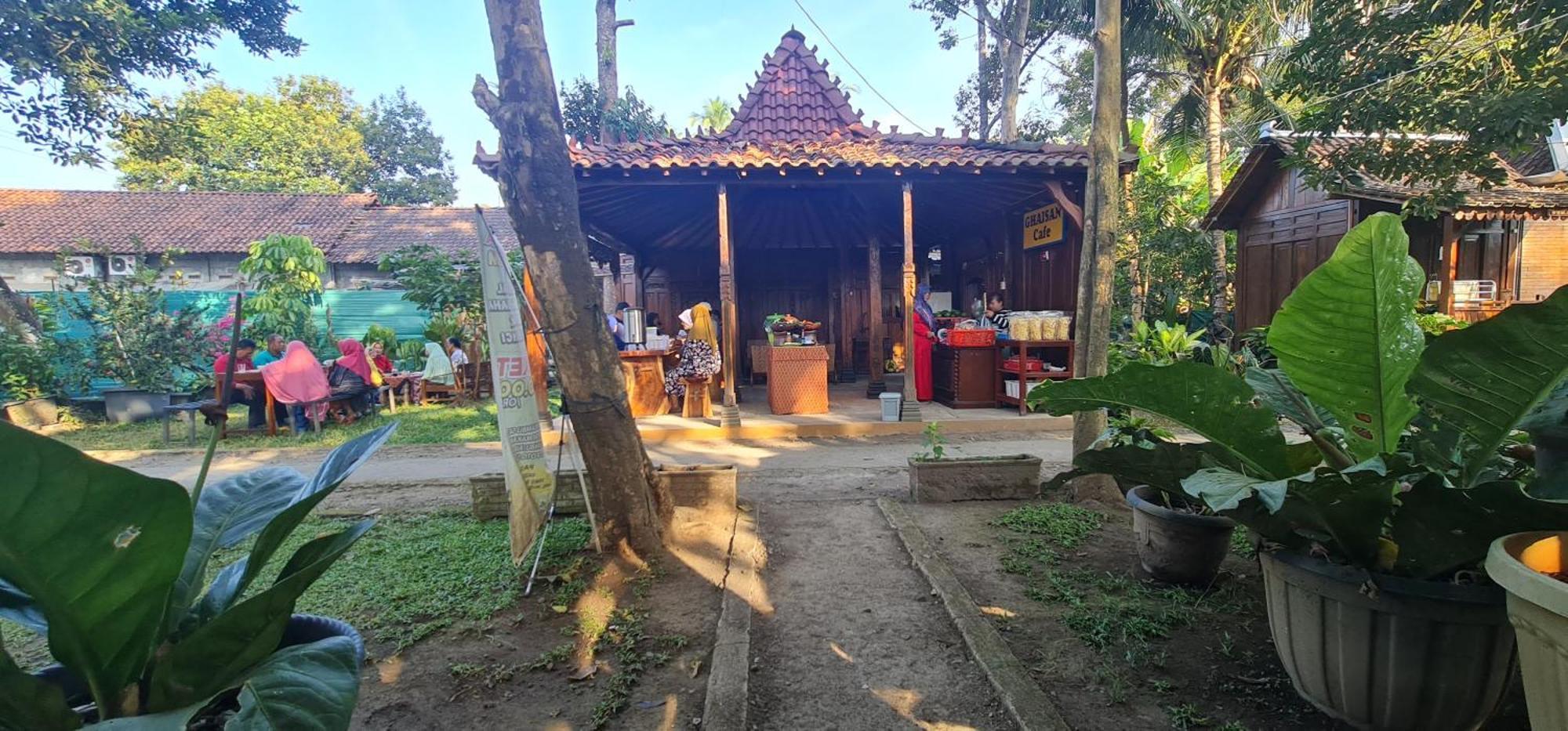 Anugrah Borobudur Magelang Exterior foto